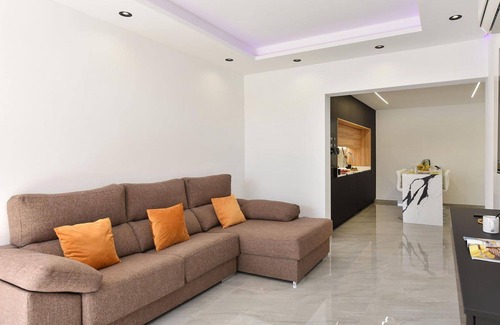 Playa del Inglés Villa | Preciosa casa de vacaciones privada con piscina privada, WIFI, A/C, TV, terraza, mascotas permitida