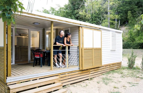 Greoux-les-Bains Casa | Casa de vacaciones privada con WIFI, piscina, TV, terraza, mascotas permitida, aparcamiento