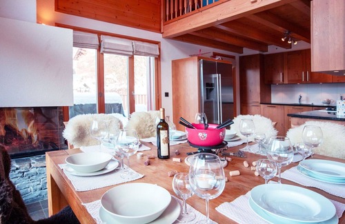 Barboleusaz Casa | Preciosa casa de vacaciones privada para 8 personas con WIFI, TV y terraza