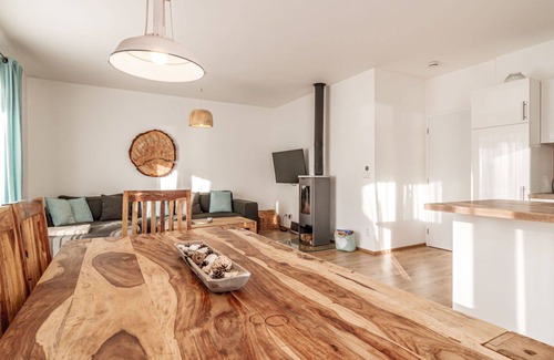 Lojzova Paseka Casa | Maravillosa casa de vacaciones privada para 8 personas con WIFI, TV, terraza y mascotas permitida