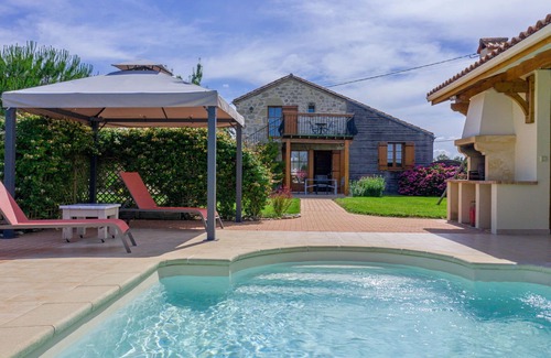 Madaillan Villa | Maravillosa casa de vacaciones privada con A/C, piscina privada, WIFI, TV, terraza, aparcamiento