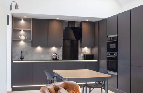 Suladale Casa | Maravillosa casa de vacaciones privada para 2 personas con WIFI, TV, patio y vista panorámica