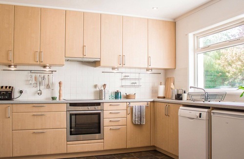 Portree Casa | Estupenda casa de vacaciones privada para 4 personas con WIFI, TV y patio