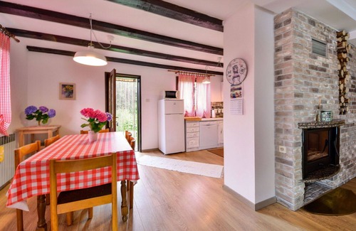 Skrad Casa | Preciosa casa de vacaciones privada con piscina privada, WIFI, A/C, TV, terraza y vista panorámica