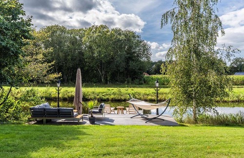 Vlagtwedde Casa | Maravillosa casa de vacaciones privada para 6 personas con WIFI, piscina, TV y patio