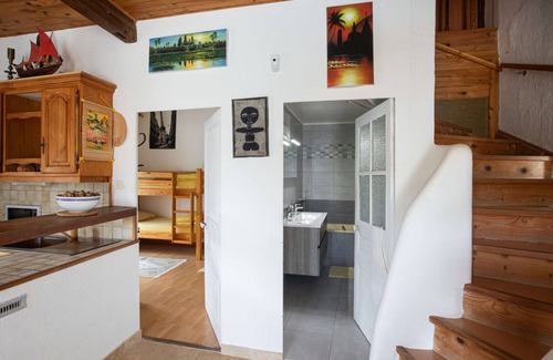 Epertully Casa | Estupenda casa de vacaciones privada con piscina privada, WIFI, TV, patio y vista panorámica