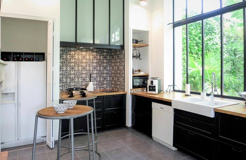 Vertheuil Casa | Preciosa casa de vacaciones privada para 4 personas con WIFI, piscina privada y terraza