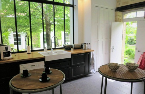 Vertheuil Casa | Preciosa casa de vacaciones privada para 4 personas con WIFI, piscina privada y terraza