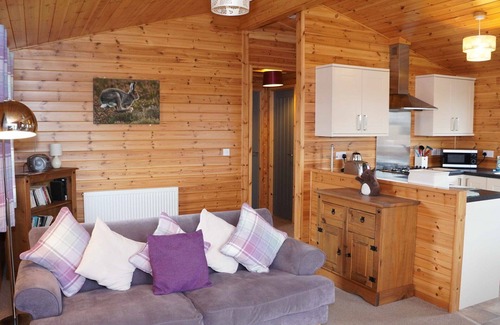 Kinross Casa | Estupenda casa de vacaciones privada para 4 personas con WIFI, TV, balcón y mascotas permitida