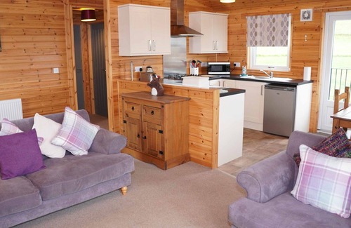 Kinross Casa | Estupenda casa de vacaciones privada para 4 personas con WIFI, TV, balcón y mascotas permitida