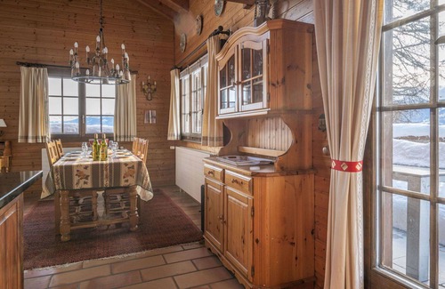 Chamoson Casa | Estupenda casa de vacaciones privada para 6 personas con WIFI, TV y terraza