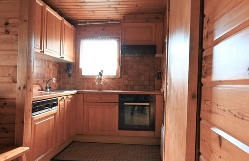 Chamoson Casa | Estupenda casa de vacaciones privada para 5 personas con WIFI, TV y balcón