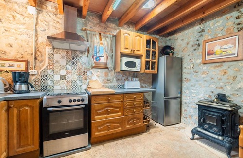 Cala Llombards Casa | Estupenda casa de vacaciones privada para 6 personas con TV, balcón y mascotas permitida