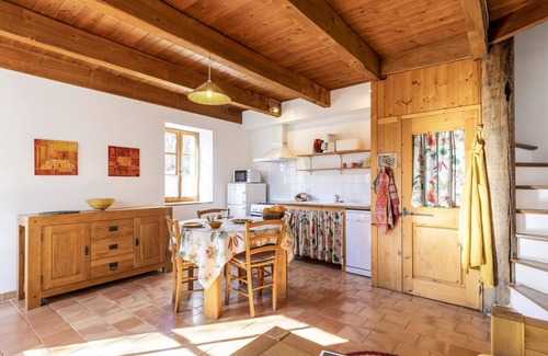 Verfeuil Casa | Maravillosa casa de vacaciones privada para 4 personas con terraza y mascotas permitida