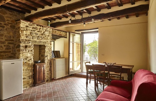 Capolona Villa | Casa de vacaciones privada con piscina privada, WIFI, TV, mascotas permitida, cerca de Arezzo