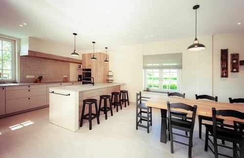 Zandvoorde Villa | Maravillosa casa de vacaciones privada con WIFI, piscina privada, TV, terraza y vista panorámica