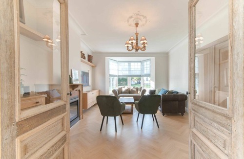 Zandvoorde Villa | Maravillosa casa de vacaciones privada con WIFI, piscina privada, TV, terraza y vista panorámica