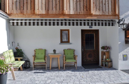 See Casa | Estupenda casa de vacaciones privada para 10 personas con WIFI, TV, balcón y aparcamiento