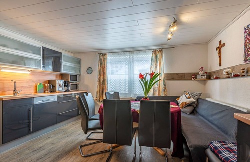 Ebene Reichenau Casa | Estupenda casa de vacaciones privada para 12 personas con WIFI, TV, balcón y mascotas permitida