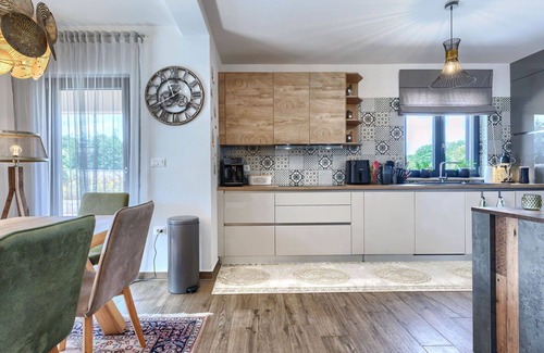 Topid Casa | Estupenda casa de vacaciones privada para 8 personas con WIFI, piscina privada, A/C, TV y terraza