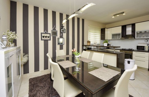 Smilcic Casa | Maravillosa casa de vacaciones privada para 6 personas con piscina privada, A/C, WIFI, TV y terraza