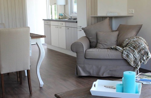 Susteren Casa | Maravillosa casa de vacaciones privada para 4 personas con WIFI, piscina, TV y terraza