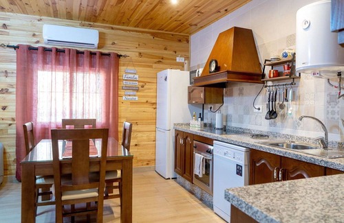 Cabra Villa | Preciosa casa de vacaciones privada con piscina privada, WIFI, A/C, TV, terraza y mascotas permitida
