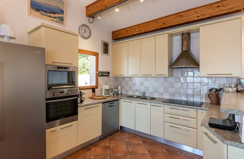 Canari Casa | Estupenda casa de vacaciones privada con A/C, piscina privada, WIFI, TV, patio y mascotas permitida