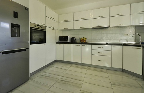 Velim Casa | Maravillosa casa de vacaciones privada con A/C, piscina privada, WIFI, jacuzzi, TV, patio