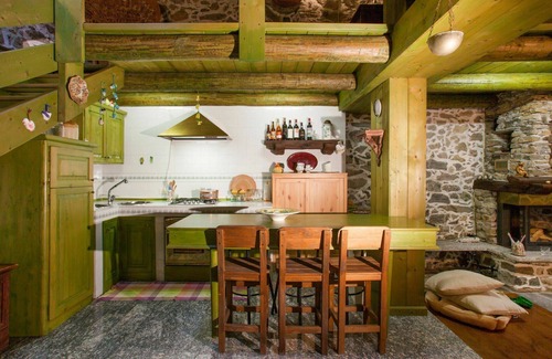 Dazio Casa | Preciosa casa de vacaciones privada para 4 personas con WIFI, jacuzzi, terraza y mascotas permitida