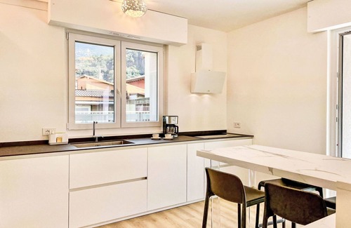 Dervio Casa | Estupenda casa de vacaciones privada para 8 personas con A/C, WIFI, piscina privada, TV y patio