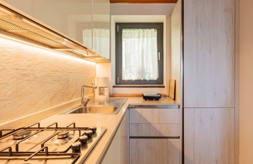 Peglio Casa | Preciosa casa de vacaciones privada para 4 personas con WIFI, TV, terraza y mascotas permitida