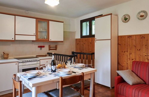 Dascio Casa | Maravillosa casa de vacaciones privada para 3 personas con WIFI, patio y mascotas permitida