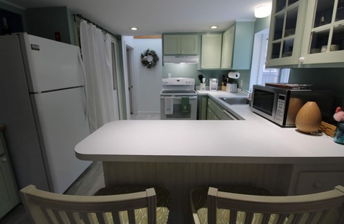 West Dennis Casa | Stunning Private Yard, Close to Town (2305)