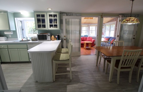 West Dennis Casa | Stunning Private Yard, Close to Town (2305)