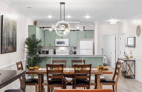 Central Myrtle Beach Condominio | Stunning Renovated Golf Villa Near Beach