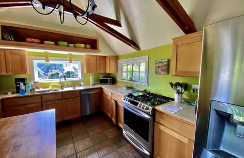 Westhaven-Moonstone Casa | Stunning roomy 4-bedroom home, near the beach. Stay for a month @ 1/2 the price!