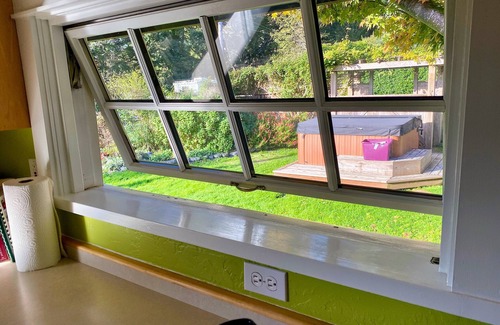 Westhaven-Moonstone Casa | Stunning roomy 4-bedroom home, near the beach. Stay for a month @ 1/2 the price!