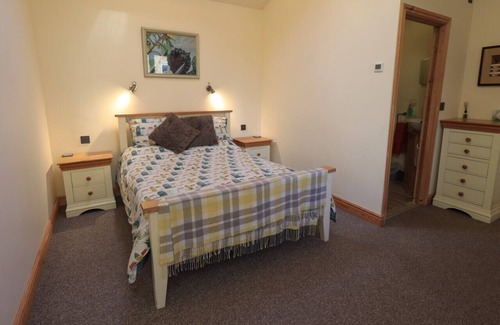 Carnforth Casa | Stunning rural cottage. Home from home. Dogs welcome.