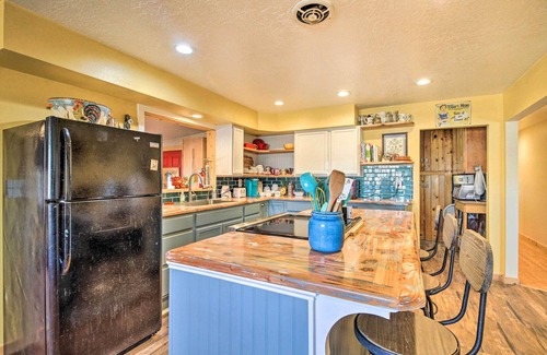 San Ysidro Casa | Stunning San Ysidro Homestead w/ Large Porch!