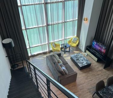 George Town Apartamento | Stunning Seaview Duplex George Town Maritime Suites