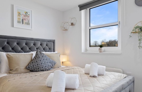 Penge Apartamento | Stunning Serviced Room Crystal Palace London SE20