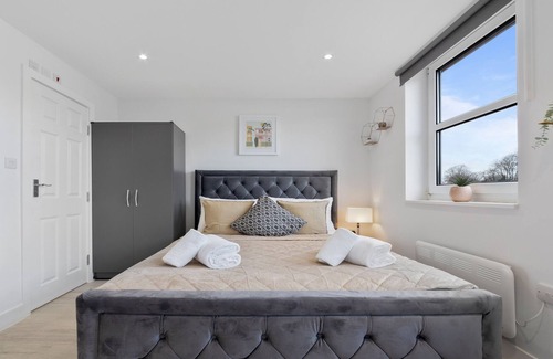 Penge Apartamento | Stunning Serviced Room Crystal Palace London SE20