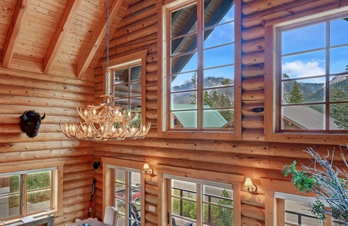 Snoqualmie Pass Casa | Stunning Snoqualmie West Cabin