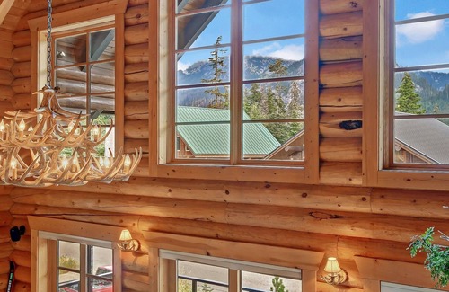 Snoqualmie Pass Casa | Stunning Snoqualmie West Cabin