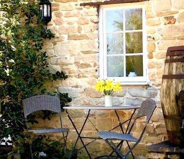 Claverton Casa | Stunning stone cottage on Bath's doorstep