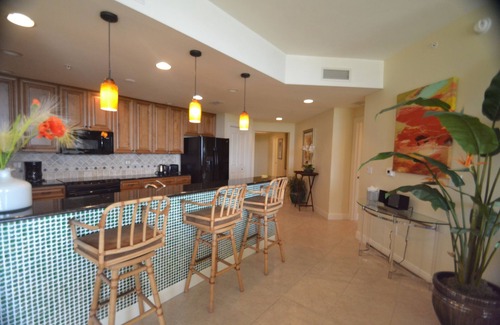 Cape Harbour Condominio | Stunning Sunset Water Views! Monthly Discount Oct-Dec 2025