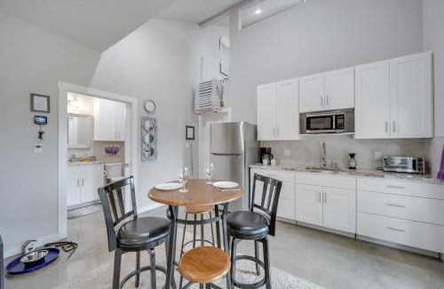 Canyon Lake Apartamento | Stunning Texas Studio Less Than 1 Mi to Canyon Lake!