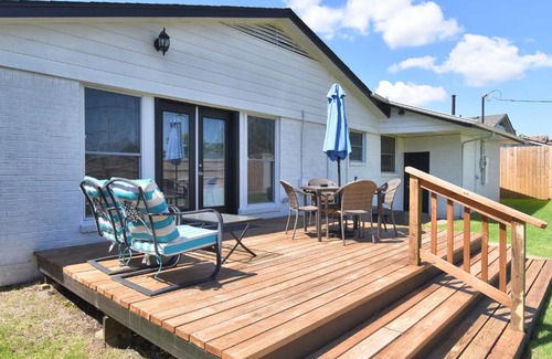 Tulsa Casa | Stunning Tulsa Getaway with Deck Near Downtown!