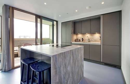 Poplar Apartamento | Stunning two-bedroom Poplar flat with city views